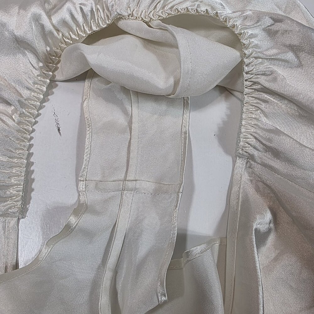 Vintage Victoria's Secret Second Skin Satin sleep lounge shorts Bun medium ivory - Picture 7 of 8